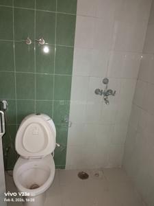 Bathroom Image of 1100 Sq.ft 2 BHK Apartment / Flat for rent in Haldirams Kolkata for Rs. 24000