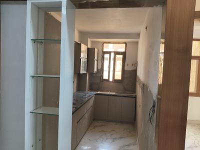 Kitchen Image of 950 Sq.ft 2 BHK Apartment / Flat for sale in Sector 104 Noida for Rs. 4600000