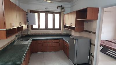 Kitchen Image of 800 Sq.ft 2 BHK Apartment / Flat for rent in Paldi Ahmedabad for Rs. 28000