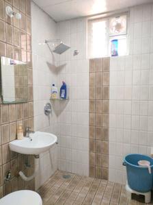 Common Bathroom Image of 861 Sq.ft 2 BHK Apartment / Flat for rent in Kritan Iris, Electronic City Bengaluru for Rs. 32000