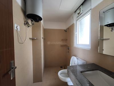 Bathroom Image of 1500 Sq.ft 2.5 BHK Apartment / Flat for sale in Puri Emerald Bay, Sector 104 Gurgaon for Rs. 22500000