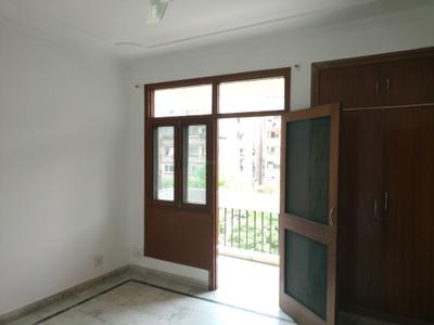 Bedroom Image of 1350 Sq.ft 2 BHK Apartment / Flat for sale in CGHS Sarve Sanjhi Apartments, Sector 9 Dwarka New Delhi for Rs. 22500000