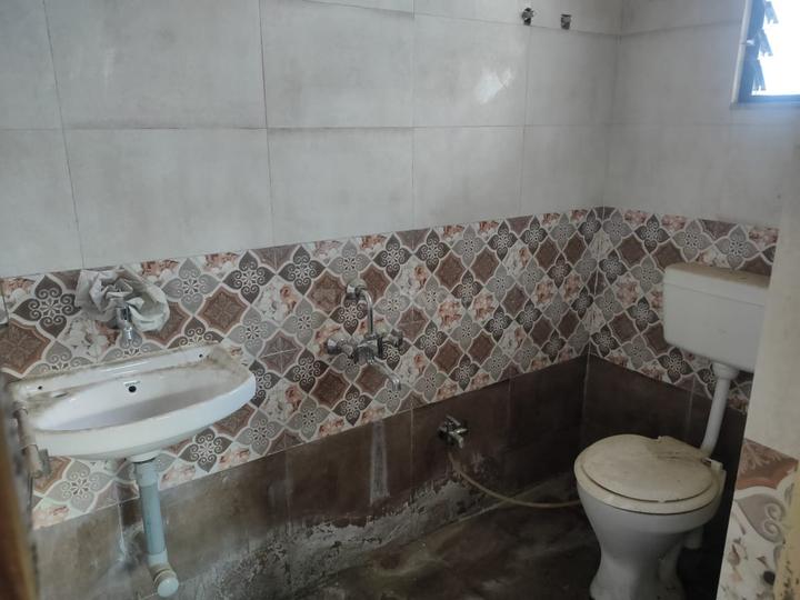 Pimparla Bathroom 1