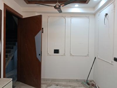 Living Room Image of 1000 Sq.ft 2 BHK Apartment / Flat for sale in Capital Metro Height, Sector 72 Noida for Rs. 3680000
