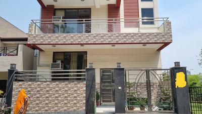 5 BHK Independent House
