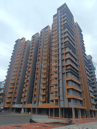 Desai DD Queen Main Image 1