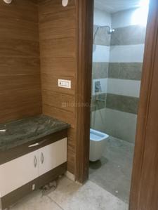 Bathroom Image of 1700 Sq.ft 3 BHK Builder Floor for rent in HL City, sector 37 Bahadurgarh for Rs. 22000