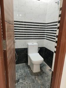Common Bathroom Image of 1900 Sq.ft 3 BHK Apartment / Flat for rent in Narsingi Hyderabad for Rs. 50000