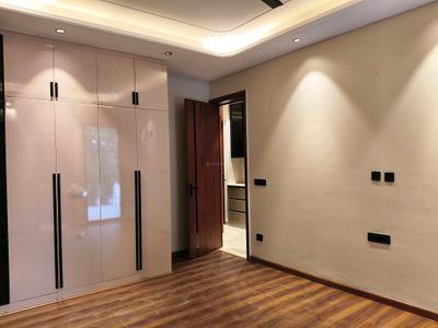 Bedroom Image of 1800 Sq.ft 3 BHK Builder Floor for sale in Paramount Luxury Malibu Town, Sector 47 Gurgaon for Rs. 30000000