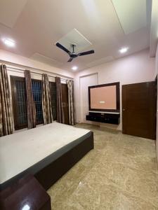 Bedroom Image of 1200 Sq.ft 2 BHK Builder Floor for rent in Sector 63 A Noida for Rs. 31500