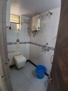 Bathroom Image of 1000 Sq.ft 2 BHK Independent House for rent in Omkar Nagar Nagpur for Rs. 17000