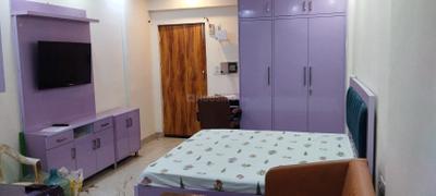 Bedroom Image of 400 Sq.ft 1 RK Apartment / Flat for rent in DLF Capital Greens Phase 1 And 2, Karampura New Delhi for Rs. 21500