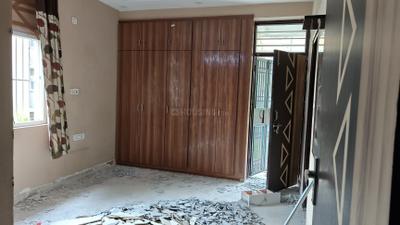 Bedroom Image of 1700 Sq.ft 3 BHK Apartment / Flat for sale in CGHS Chankya Apartment, Sector 4 Dwarka New Delhi for Rs. 26800000