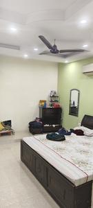 Bedroom Image of 1300 Sq.ft 3 BHK Apartment / Flat for rent in Shahdara New Delhi for Rs. 18000