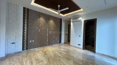 Bedroom Image of 2400 Sq.ft 4 BHK Builder Floor for sale in DLF Phase 2 Gurgaon for Rs. 55000000