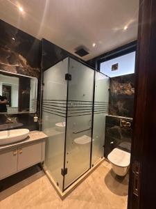 Bathroom Image of 2700 Sq.ft 4 BHK Builder Floor for rent in Pitampura New Delhi for Rs. 125000