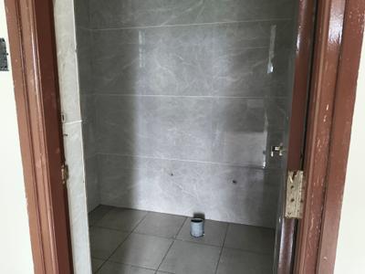 Bathroom Image of 556 Sq.ft 1 BHK Builder Floor for rent in Yemalur Bengaluru for Rs. 29500