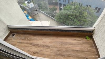 Balcony Image of 700 Sq.ft 1 BHK Apartment / Flat for rent in Ashar Arize, Kalwa Thane for Rs. 27000