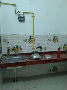 Kitchen Image of 500 Sq.ft 2 BHK Independent House for rent in Paharia Varanasi for Rs. 7000