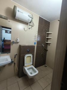 Bathroom Image of 1515 Sq.ft 3 BHK Apartment / Flat for rent in Sorake Iris, Bejai Mangalore for Rs. 32000