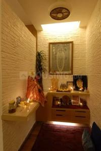 Bathroom Image of 2100 Sq.ft 4 BHK Apartment / Flat for sale in Meghdoot Apartment, Andheri West Mumbai for Rs. 100000000