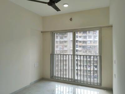 Bedroom Image of 620 Sq.ft 2 BHK Apartment / Flat for rent in Swastik Platinum, Vikhroli East Mumbai for Rs. 55000