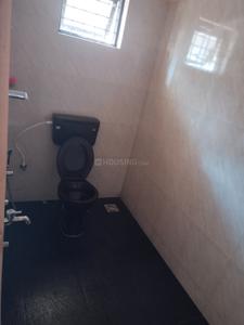 Bathroom Image of 1000 Sq.ft 2 BHK Apartment / Flat for rent in Muttipalam Upper Manjeri for Rs. 10000