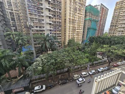 Image of 815 Sq.ft 3 BHK Apartment / Flat for rent in Swastik Platinum, Vikhroli East, Mumbai for Rs. 70000