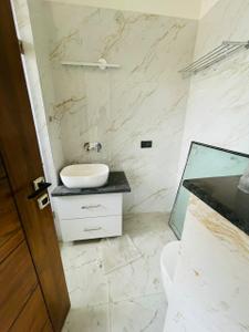 Bathroom Image of 2850 Sq.ft 4 BHK Builder Floor for rent in Palam Vihar Gurgaon for Rs. 70000