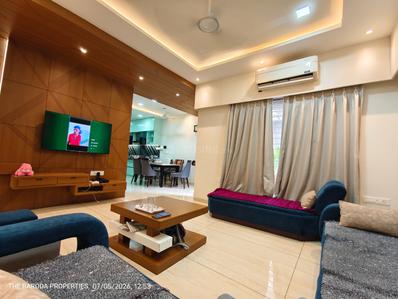 Hall Image of 2500 Sq.ft 5 BHK Apartment / Flat for sale in Darshanam Club Life, Undera Vadodara for Rs. 25000000