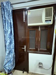 Bedroom Image of 300 Sq.ft 1 RK Builder Floor for rent in Rajouri Garden New Delhi for Rs. 16000