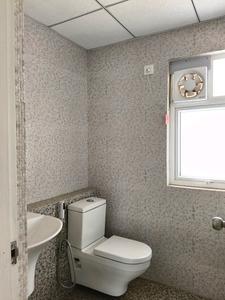 Common Bathroom Image of 1300 Sq.ft 2.5 BHK Apartment / Flat for rent in Shree Vardhman Victoria, Sector 70 Gurgaon for Rs. 40500
