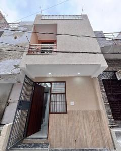 Image of 400 Sq.ft 4 BHK Independent House for sale in Dwarka Mor, New Delhi for Rs. 6800000
