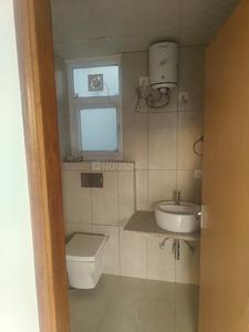 Bathroom Image of 2800 Sq.ft 4 BHK Builder Floor for sale in SS Linden Residential Floors, Sector 84 Gurgaon for Rs. 31000000