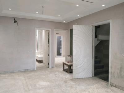 Living Room Image of 2000 Sq.ft 5 BHK Builder Floor for sale in Mukherjee Nagar New Delhi for Rs. 32500000
