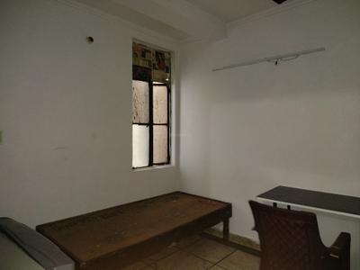 Bedroom Image of 450 Sq.ft 1 BHK Apartment / Flat for rent in Munirka New Delhi for Rs. 18000