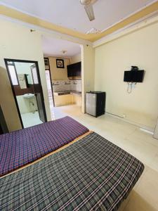 Bedroom Image of 310 Sq.ft 1 RK Independent House for rent in DLF Independent Floors, DLF Phase 3 Gurgaon for Rs. 15500