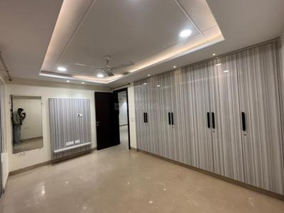 Bedroom Image of 2000 Sq.ft 3 BHK Builder Floor for sale in Kirti Nagar New Delhi for Rs. 35000000