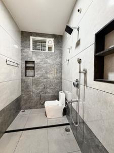 Bathroom Image of 1560 Sq.ft 3 BHK Independent House for rent in Neelambur Coimbatore for Rs. 30000