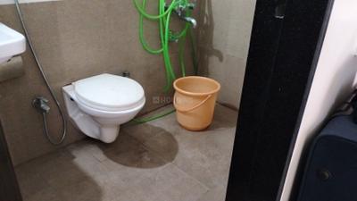Ekdant Apartment Bathroom Two 4