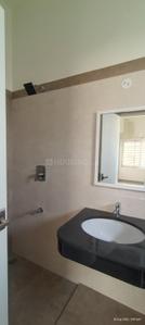 Bathroom Image of 1100 Sq.ft 2 BHK Apartment / Flat for rent in Thoraipakkam Chennai for Rs. 35000