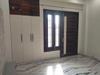 Bedroom Image of 2000 Sq.ft 2 BHK Builder Floor for rent in Sector 105 Noida for Rs. 45000