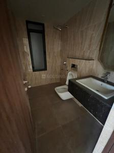 Bathroom Image of 1200 Sq.ft 2 BHK Apartment / Flat for sale in Lodha Sterling, Thane West Thane for Rs. 20500000