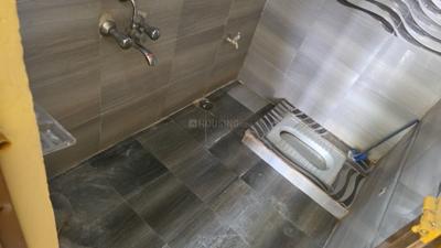 Bathroom Image of 600 Sq.ft 1 BHK Builder Floor for rent in JP Nagar Bengaluru for Rs. 14000
