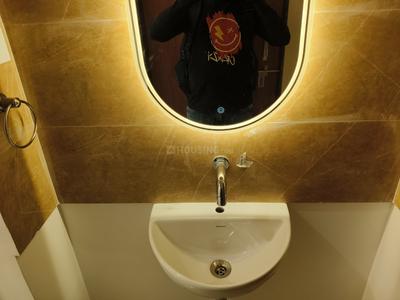 Bathroom Image of 1000 Sq.ft 2 BHK Apartment / Flat for rent in TIDKE NAGAR Nashik for Rs. 20000