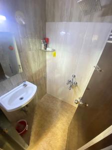 Bathroom Image of 1400 Sq.ft 3 BHK Apartment / Flat for sale in Kaul Kingston Tower, Vasai West Vasai for Rs. 11000000