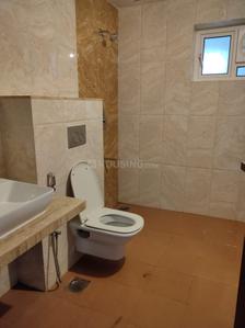 Bathroom Image of 3000 Sq.ft 4 BHK Apartment / Flat for rent in Panjim Goa for Rs. 100000
