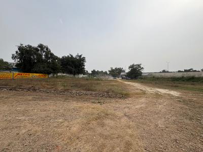 Image of 9600 Sq.ft Residential Plot / Land for sale in Bawana, New Delhi for Rs. 280000000