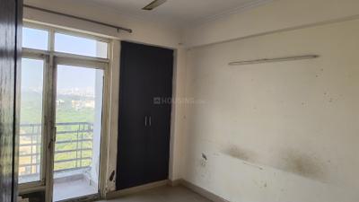 Bedroom Image of 1760 Sq.ft 3 BHK Apartment / Flat for rent in Gardenia Glory, Sector 46 Noida for Rs. 36000