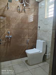 Bathroom Image of 600 Sq.ft 1 BHK Builder Floor for rent in Bellandur Bengaluru for Rs. 35000